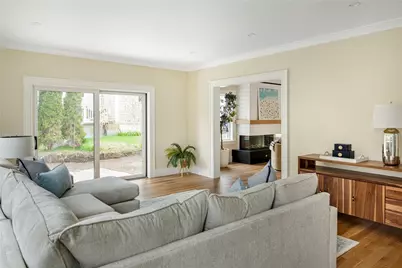 118 Newport Avenue, Middletown, RI 02842 - Photo 16
