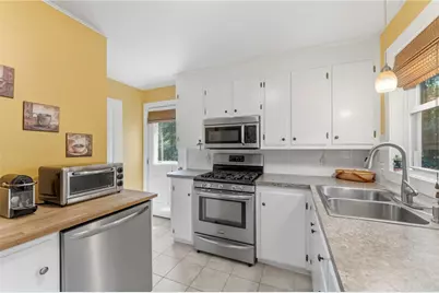 3798 South County Trail, Richmond, RI 02892 - Photo 12
