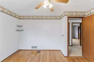 115 Thurston St, East Providence, RI 02915 - Photo 22