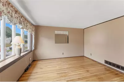 115 Thurston Street, East Providence, RI 02915 - Photo 12