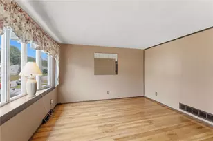 115 Thurston St, East Providence, RI 02915 - Photo 12