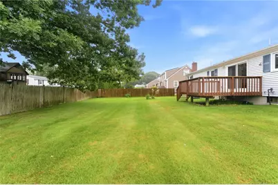 115 Thurston Street, East Providence, RI 02915 - Photo 10