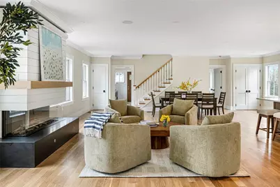 118 Newport Avenue, Middletown, RI 02842 - Photo 6