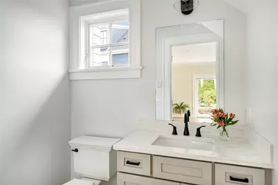 118 Newport Avenue, Middletown, RI 02842 - Photo 18