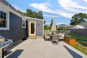 76 Brewster Dr, Warwick, RI 02889 - Photo 28
