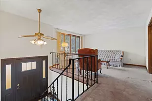 129 Woodside Ave, West Warwick, RI 02893 - Photo 8