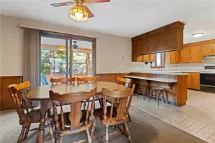 129 Woodside Ave, West Warwick, RI 02893 - Photo 10