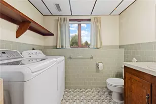 129 Woodside Ave, West Warwick, RI 02893 - Photo 30