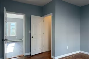 98 Whitmarsh St, Providence, RI 02907 - Photo 14