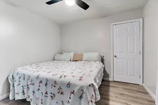 9 Halton St, Providence, RI 02907 - Photo 16