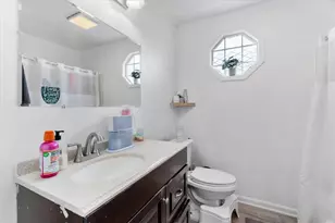 9 Halton St, Providence, RI 02907 - Photo 14