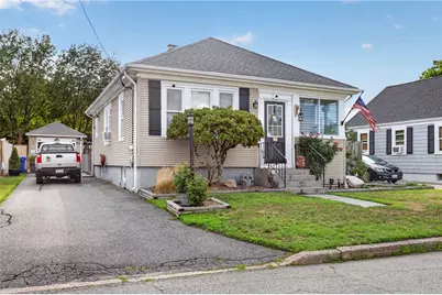 54 Clarner Street, Pawtucket, RI 02861 - Photo 4