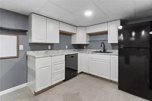 78 Rhode Island Ave, Pawtucket, RI 02860 - Photo 24
