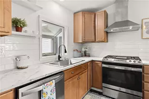 40 Poppy Pl, Warwick, RI 02886 - Photo 14