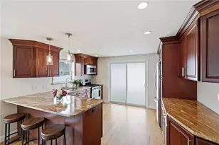 74 Brookfield Dr, Cranston, RI 02920 - Photo 2