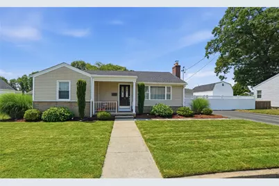 74 Brookfield Drive, Cranston, RI 02920 - Photo 1