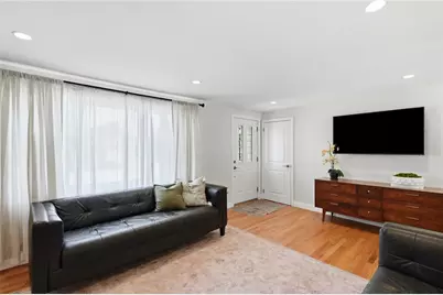 74 Brookfield Drive, Cranston, RI 02920 - Photo 10