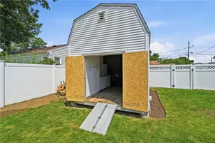 74 Brookfield Dr, Cranston, RI 02920 - Photo 32