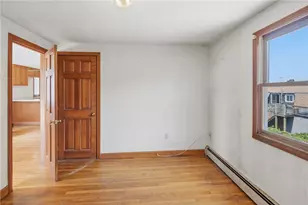 400 Thames St, Bristol, RI 02809 - Photo 8