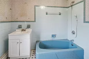 400 Thames St, Bristol, RI 02809 - Photo 16