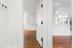 128 Sheldon St, Providence, RI 02906 - Photo 6