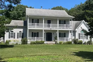 116 Holly Hills Ln, North Kingstown, RI 02874 - Photo 1