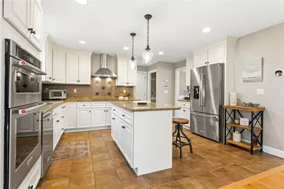 206 Burnside Avenue, Seekonk, MA 02771 - Photo 8