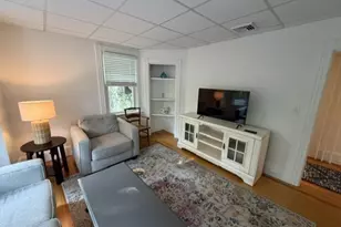 547 Spring St, Newport, RI 02840 - Photo 4
