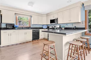 10 Ridgefield Dr, East Greenwich, RI 02818 - Photo 8
