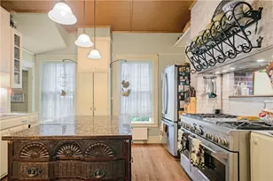 15 Ayrault St, Newport, RI 02840 - Photo 16