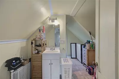 15 Ayrault Street, Newport, RI 02840 - Photo 32