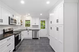 3 Wabasso Terrace, Middletown, RI 02842 - Photo 8