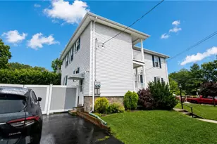 140 Hamilton St, Woonsocket, RI 02895 - Photo 12