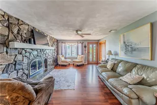 8 Flanders St, Johnston, RI 02919 - Photo 8