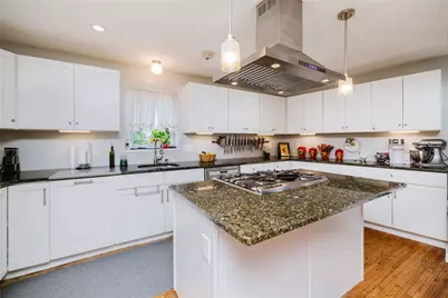 1019 Main Road, Tiverton, RI 02878 - Photo 2