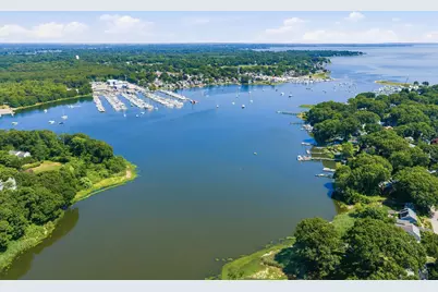 878 Bullocks Point Avenue, East Providence, RI 02915 - Photo 4