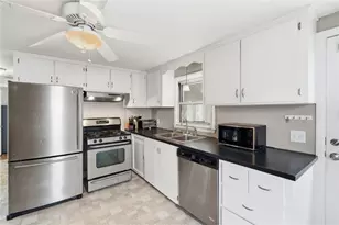 22 Yale Ave, East Providence, RI 02915 - Photo 10