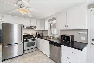 22 Yale Avenue, East Providence, RI 02915 - Photo 10