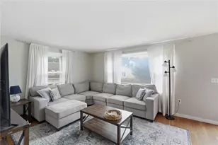 22 Yale Ave, East Providence, RI 02915 - Photo 6