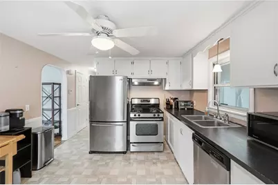 22 Yale Avenue, East Providence, RI 02915 - Photo 12