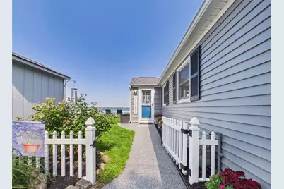 69 Namquid Drive, Warwick, RI 02888 - Photo 4