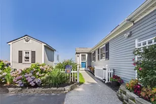 69 Namquid Dr, Warwick, RI 02888 - Photo 6