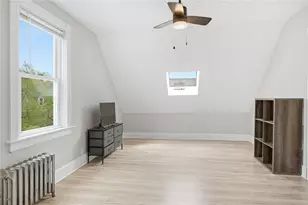 241 Pleasant St, Providence, RI 02906 - Photo 30