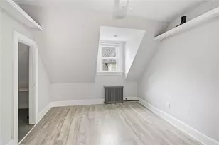 241 Pleasant St, Providence, RI 02906 - Photo 28