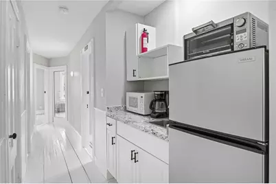 241 Pleasant Street, Providence, RI 02906 - Photo 22