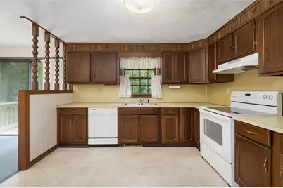 18 Fawn Lane, West Warwick, RI 02893 - Photo 14