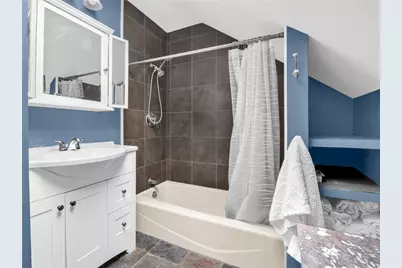 45 Van Zandt Avenue, Warwick, RI 02889 - Photo 18