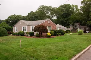 90 Frontier Rd, Warwick, RI 02889 - Photo 2