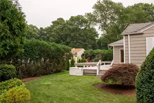 90 Frontier Rd, Warwick, RI 02889 - Photo 6