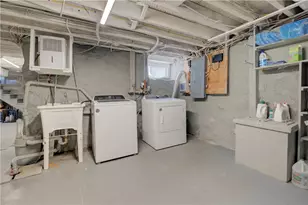499 Seven Mile Rd, Cranston, RI 02831 - Photo 36